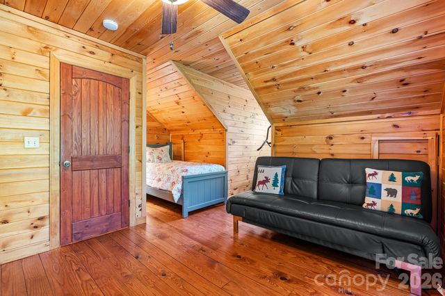 110 Mountain Crest Drive S, Marion, NC 28752
