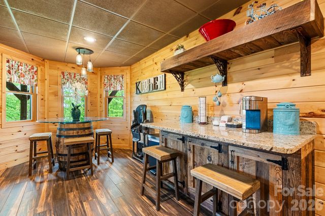 110 Mountain Crest Drive S, Marion, NC 28752