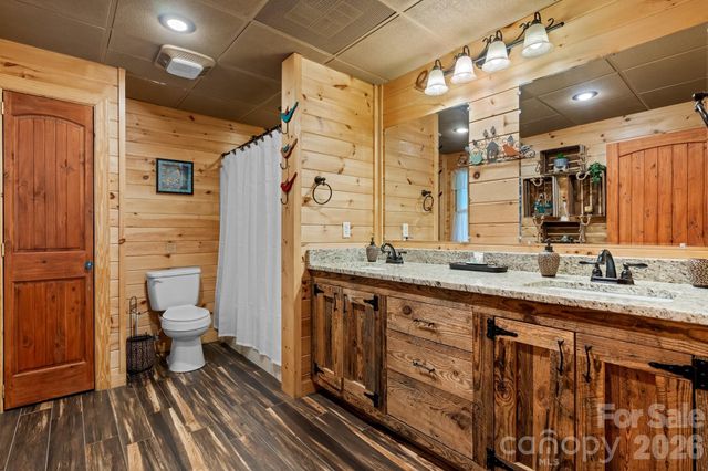 110 Mountain Crest Drive S, Marion, NC 28752