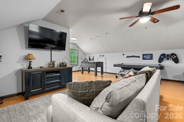 110 Mountain Crest Drive S, Marion, NC 28752