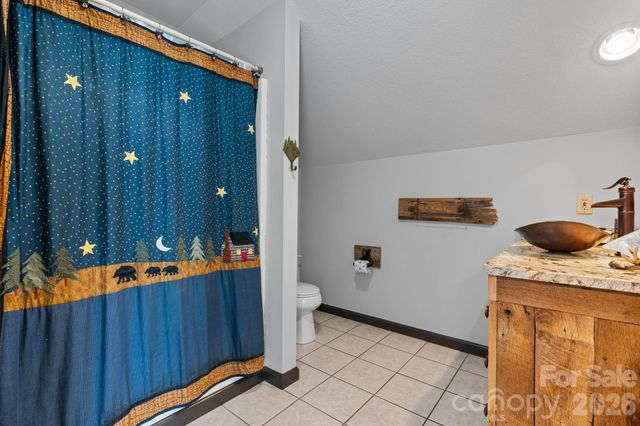 110 Mountain Crest Drive S, Marion, NC 28752