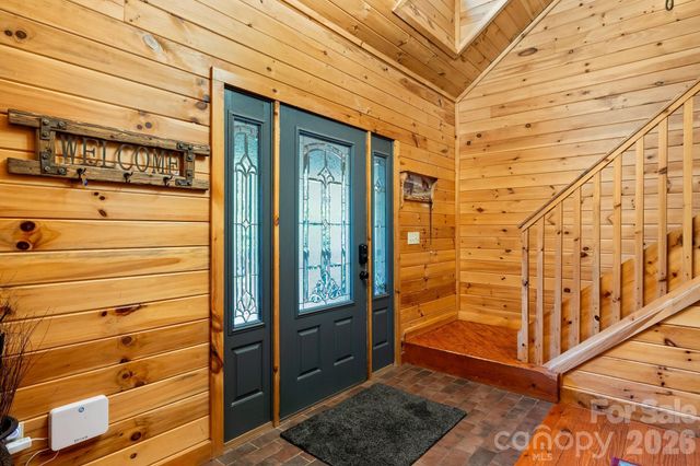 110 Mountain Crest Drive S, Marion, NC 28752