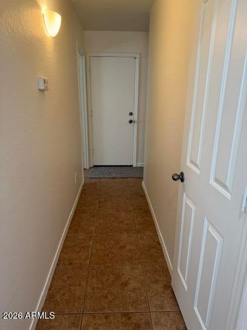 887 W Desert Hills Drive, San Tan Valley, AZ 85143