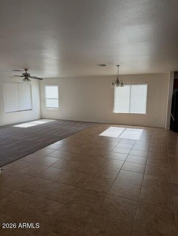 887 W Desert Hills Drive, San Tan Valley, AZ 85143