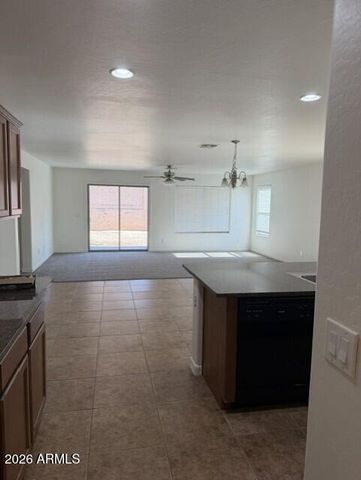 887 W Desert Hills Drive, San Tan Valley, AZ 85143