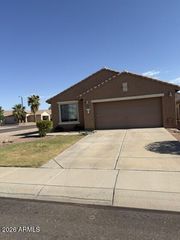 887 W Desert Hills Drive, San Tan Valley, AZ 85143