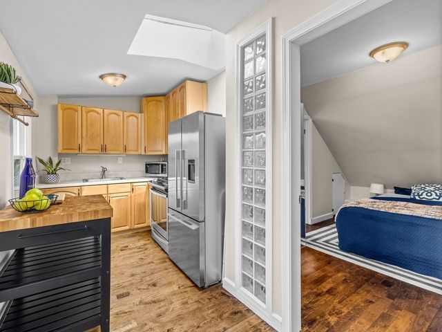 47 R Jamaica 3, Boston, MA 02130