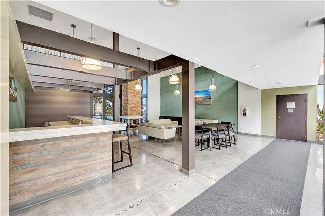 5585 E Pacific Coast HWY 342, Long Beach, CA 90804