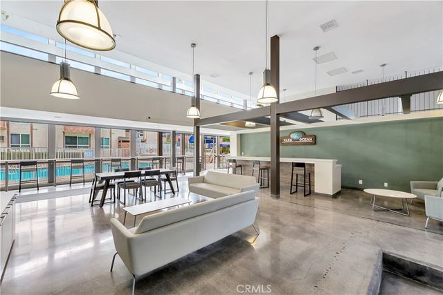 5585 E Pacific Coast HWY 342, Long Beach, CA 90804