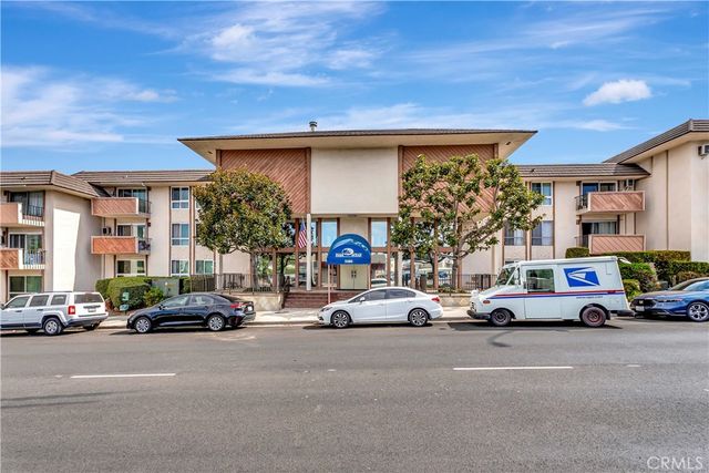 5585 E Pacific Coast HWY 342, Long Beach, CA 90804