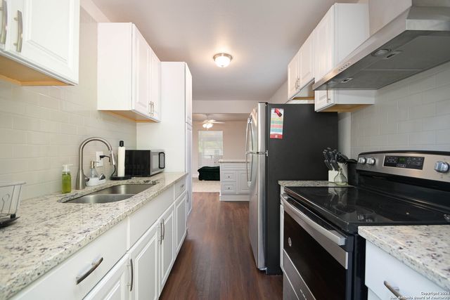 6119 Deep Valley Dr., San Antonio, TX 78242
