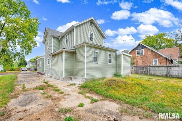 1016 CAROLINE Street, Pekin, IL 61554