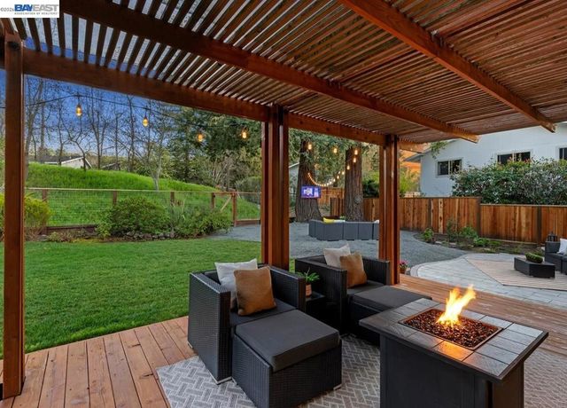 14 14 E Leeds Ct, Danville, CA 94526