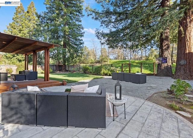 14 14 E Leeds Ct, Danville, CA 94526