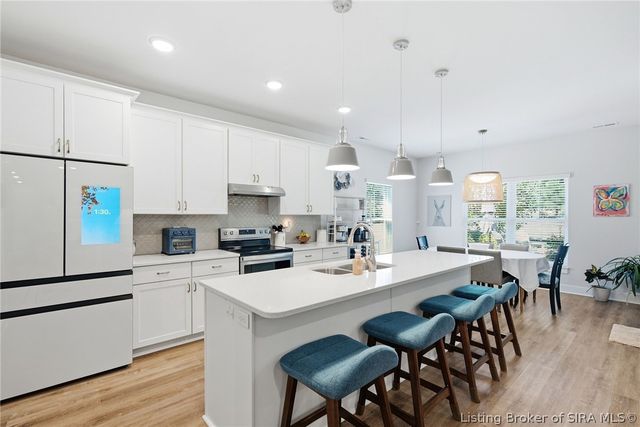 4517 Augusta National Drive, Floyds Knobs, IN 47119
