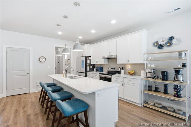 4517 Augusta National Drive, Floyds Knobs, IN 47119