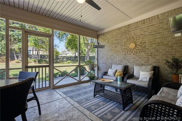 4517 Augusta National Drive, Floyds Knobs, IN 47119