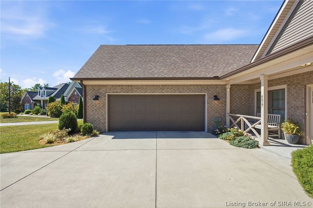 4517 Augusta National Drive, Floyds Knobs, IN 47119