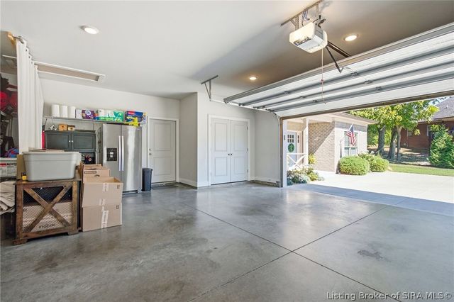 4517 Augusta National Drive, Floyds Knobs, IN 47119