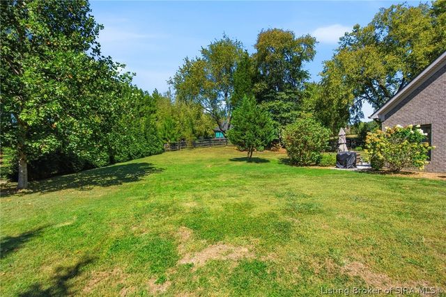 4517 Augusta National Drive, Floyds Knobs, IN 47119