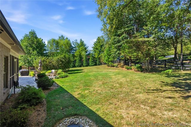 4517 Augusta National Drive, Floyds Knobs, IN 47119