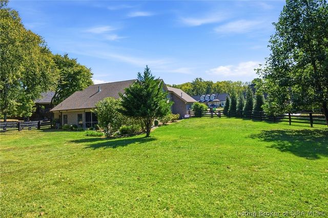 4517 Augusta National Drive, Floyds Knobs, IN 47119