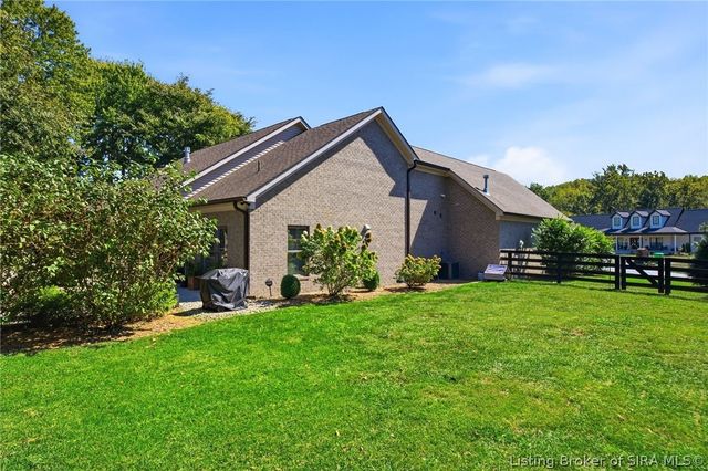 4517 Augusta National Drive, Floyds Knobs, IN 47119