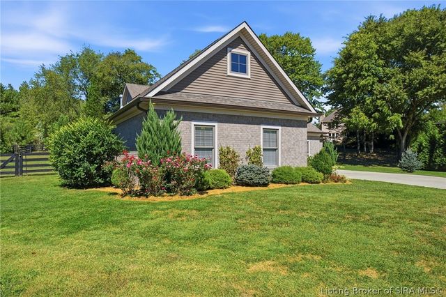 4517 Augusta National Drive, Floyds Knobs, IN 47119