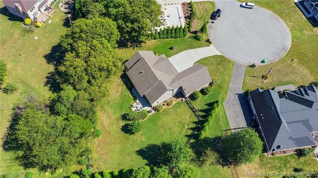 4517 Augusta National Drive, Floyds Knobs, IN 47119