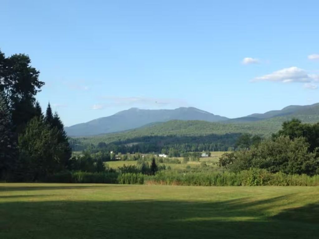Image 2 of property listing at 65 Bentley Lane, Jericho, VT 05465