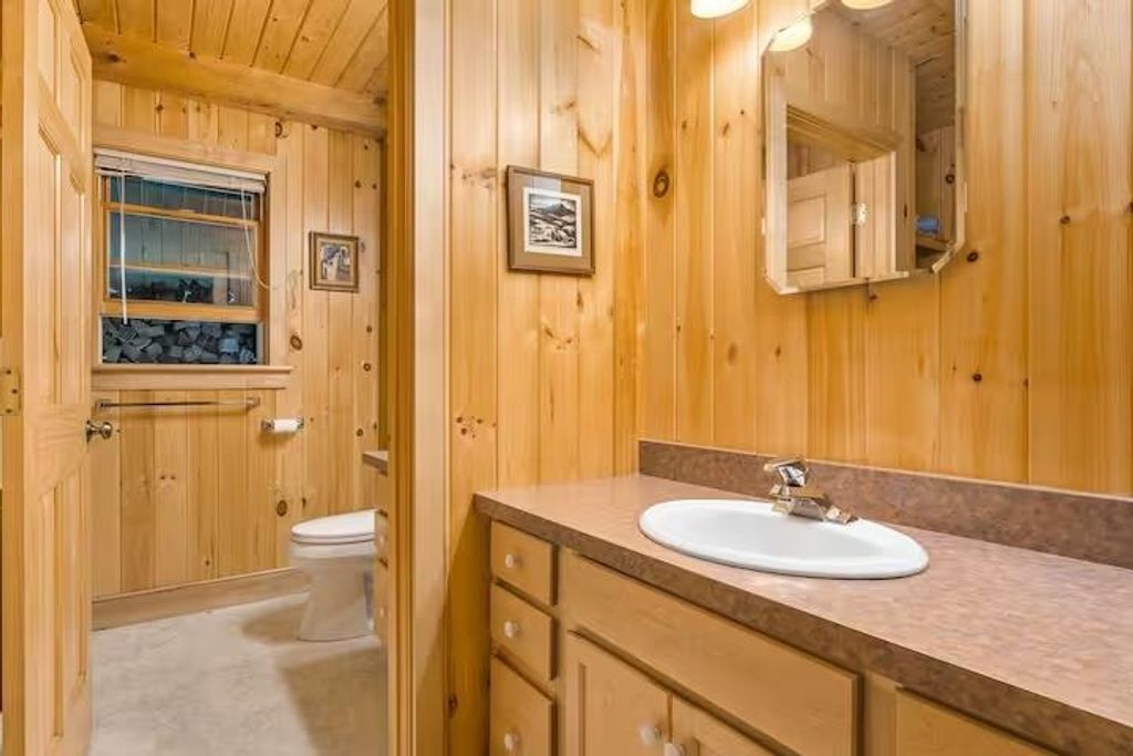 Image 17 of property listing at 65 Bentley Lane, Jericho, VT 05465