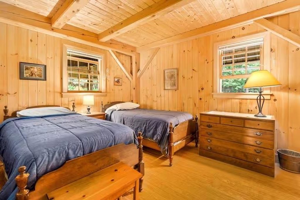 Image 18 of property listing at 65 Bentley Lane, Jericho, VT 05465