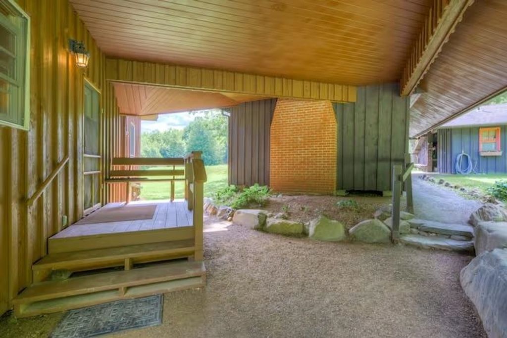 Image 23 of property listing at 65 Bentley Lane, Jericho, VT 05465