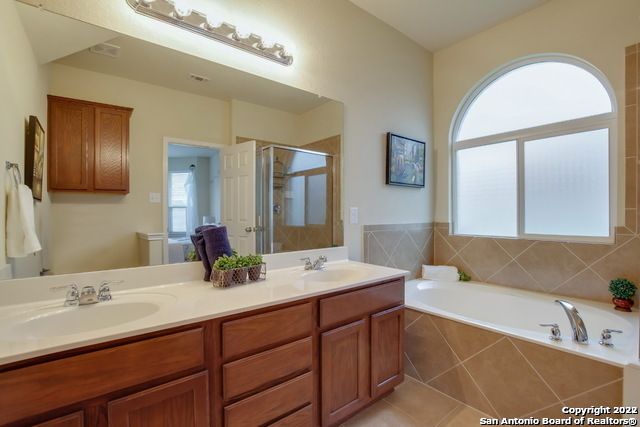 13708 Tivoli Gdns, Live Oak, TX 78233