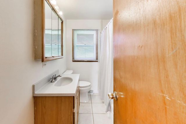 249 Sunrise Avenue, Willowbrook, IL 60527