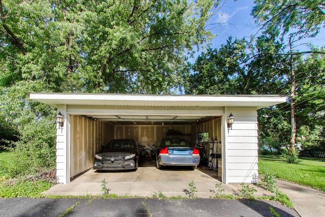 249 Sunrise Avenue, Willowbrook, IL 60527