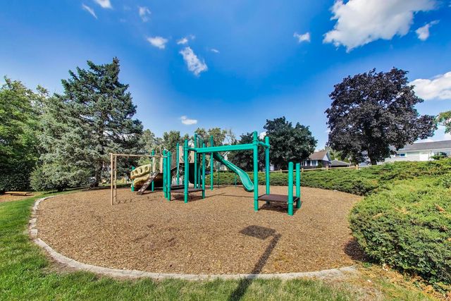 249 Sunrise Avenue, Willowbrook, IL 60527
