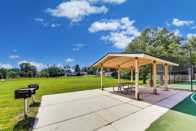 249 Sunrise Avenue, Willowbrook, IL 60527