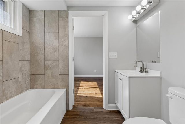 1415 W Pratt Boulevard 303, Chicago, IL 60626
