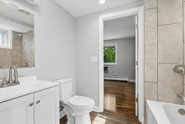 1415 W Pratt Boulevard 303, Chicago, IL 60626