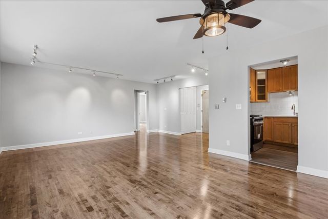 1415 W Pratt Boulevard 303, Chicago, IL 60626