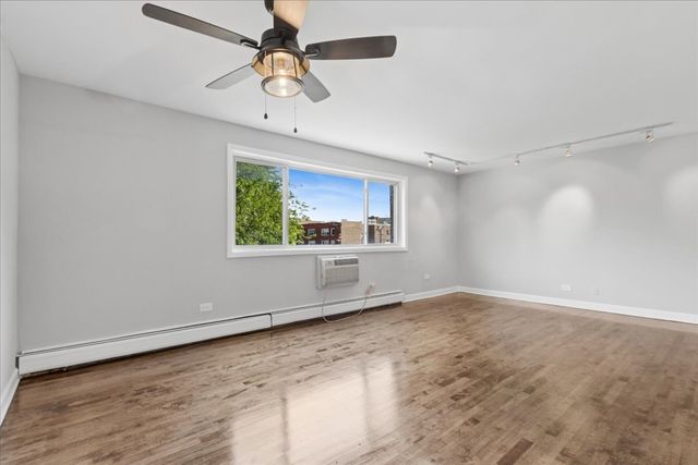 1415 W Pratt Boulevard 303, Chicago, IL 60626