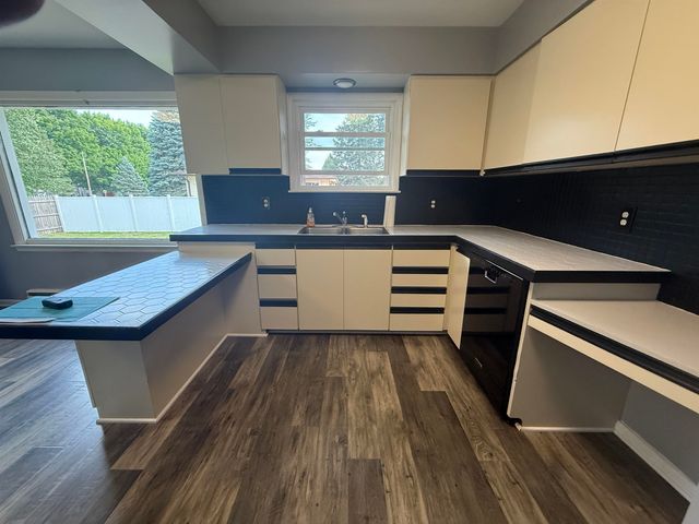 1009 W Third Street, Gladwin, MI 48624