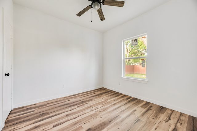 1014 Trinity Street, Cleburne, TX 76031