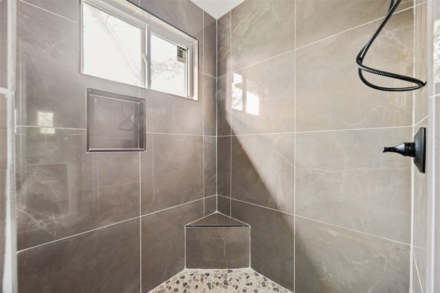 1014 Trinity Street, Cleburne, TX 76031