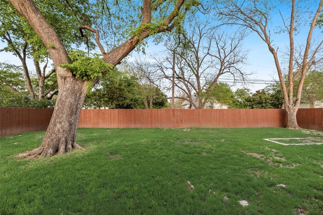 1014 Trinity Street, Cleburne, TX 76031