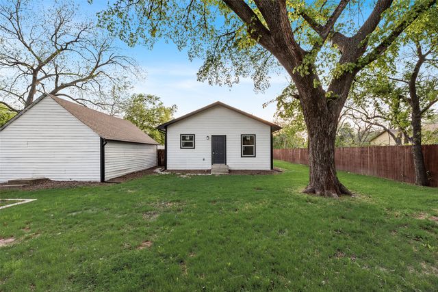 1014 Trinity Street, Cleburne, TX 76031