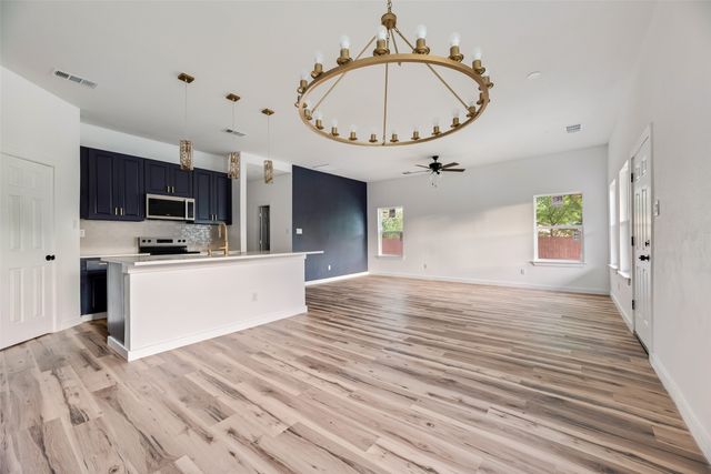 1014 Trinity Street, Cleburne, TX 76031