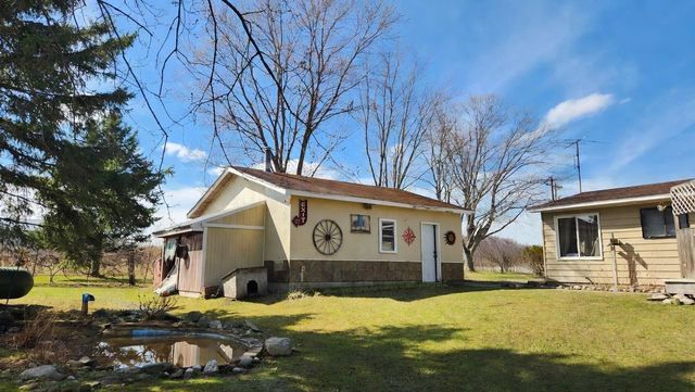 5232 Brackett Road, Williamsburg, MI 49690