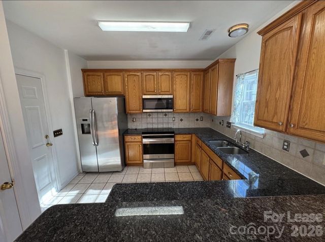 9920 Forest Run Lane, Charlotte, NC 28277